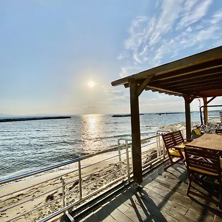 Villa Seafront *